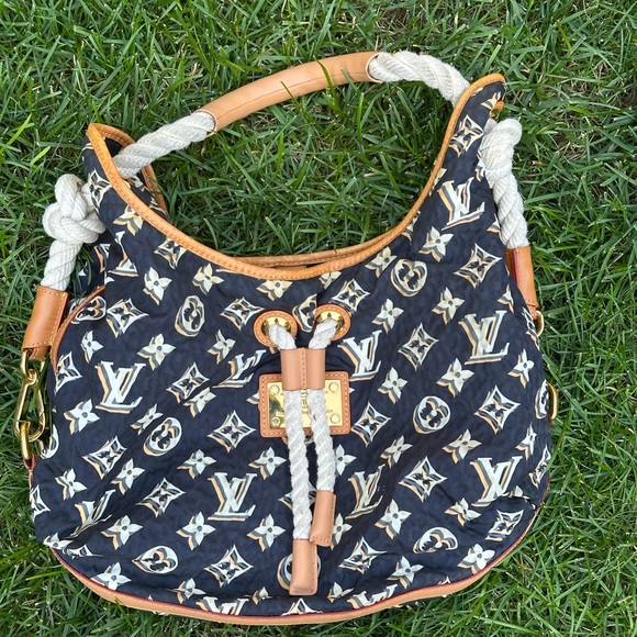 Louis Vuitton Handbags - Louis Vuitton Handbag limited edition
